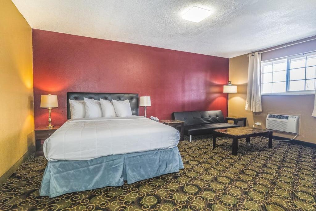 Days Inn by Wyndham Montrose photo 3
