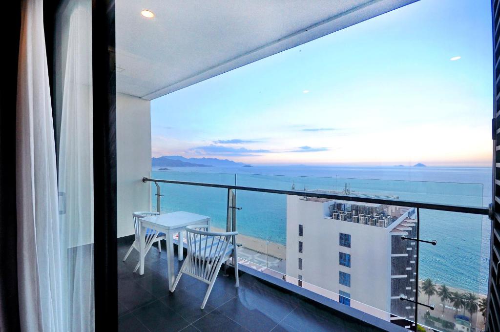 Апартаменты (Апартаменты с 3 спальнями и видом на море), Holi Beach Hotel & Apartments