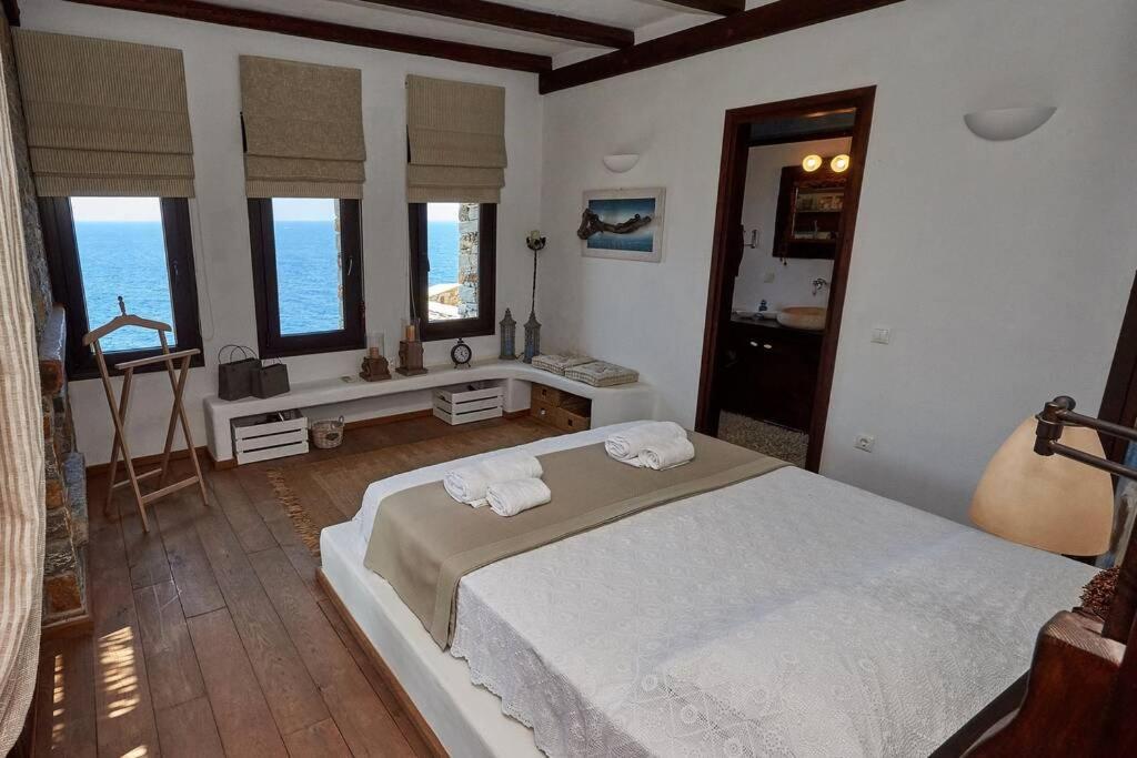 Villa Stoneflower with breathtaking sunsets photo 4