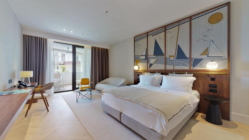 Студио (Номер-студио Делюкс с кроватью размера «queen-size»), Dukley Hotel & Resort