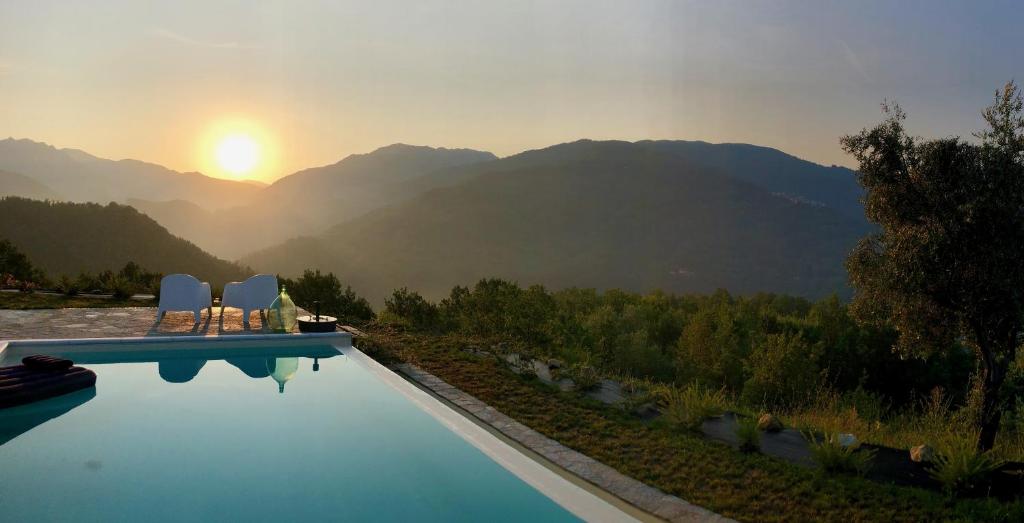 360 views, private infinity pool, Pisa, Lucca, Florence, large garden photo 1
