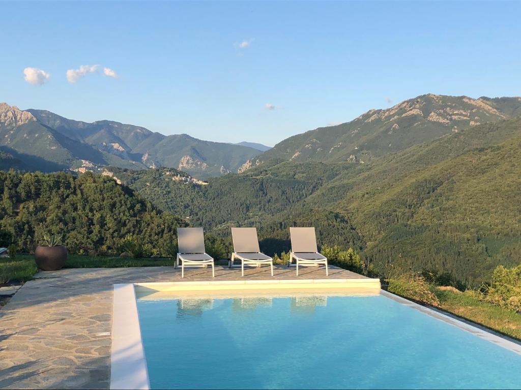 360 views, private infinity pool, Pisa, Lucca, Florence, large garden photo 2