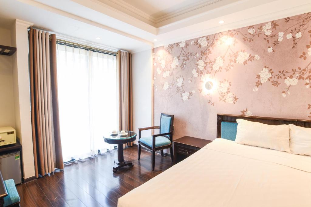 Двухместный (Street View Balcony Suite), Golden Legend Hotel