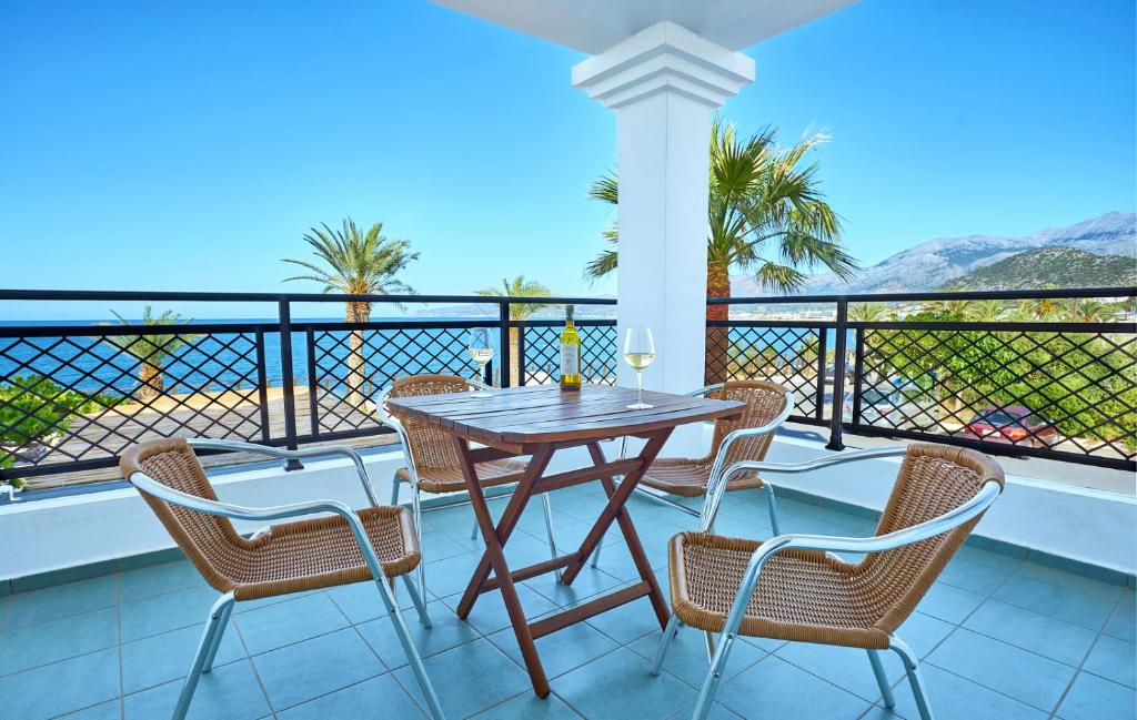 Maistrali Sea View Apartments photo 4