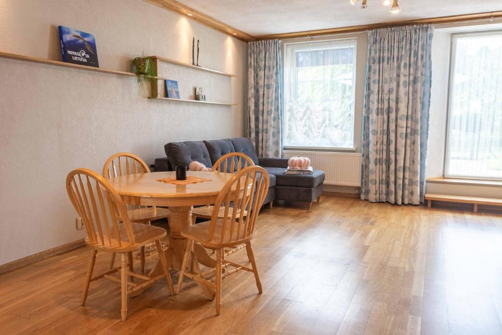 Cozy one room apartment with yard photo 2