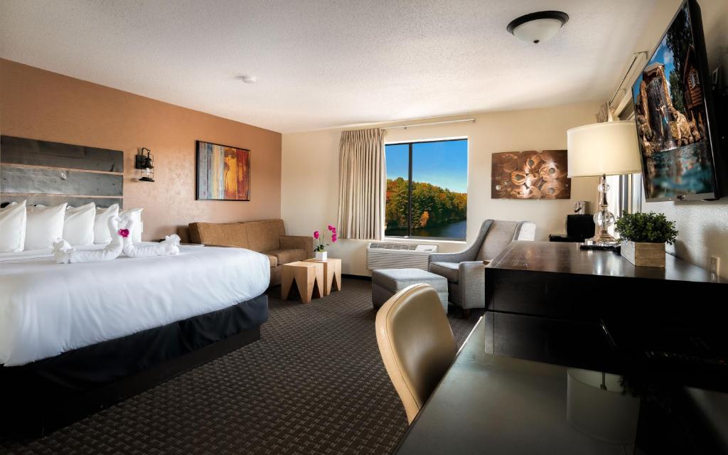 The VUE Boutique Hotel & Boathouse image