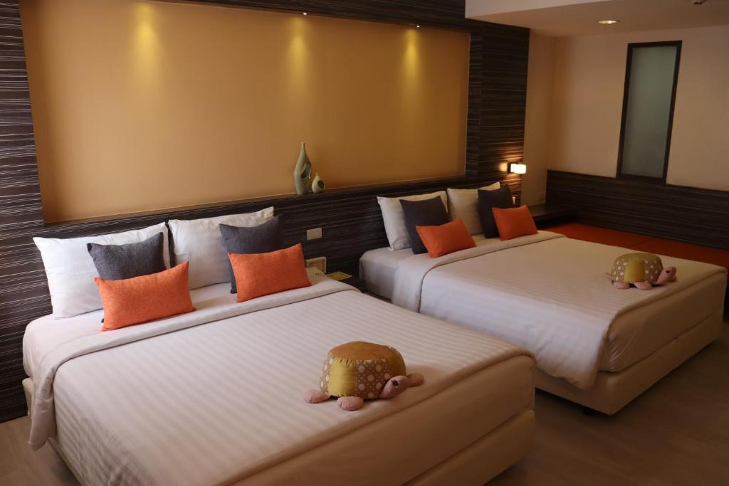 Семейный (Семейный номер с 2 кроватями размера «queen-size»), Bossotel Bangkok