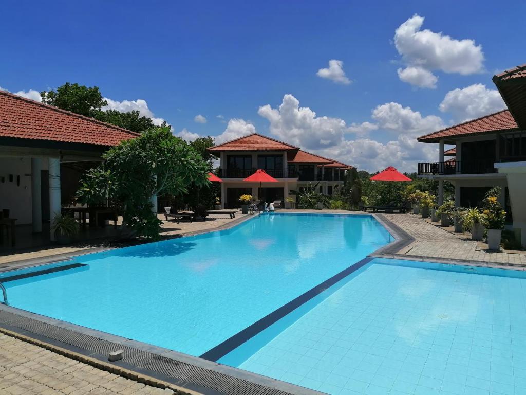 Ladja Beach Resort photo 1