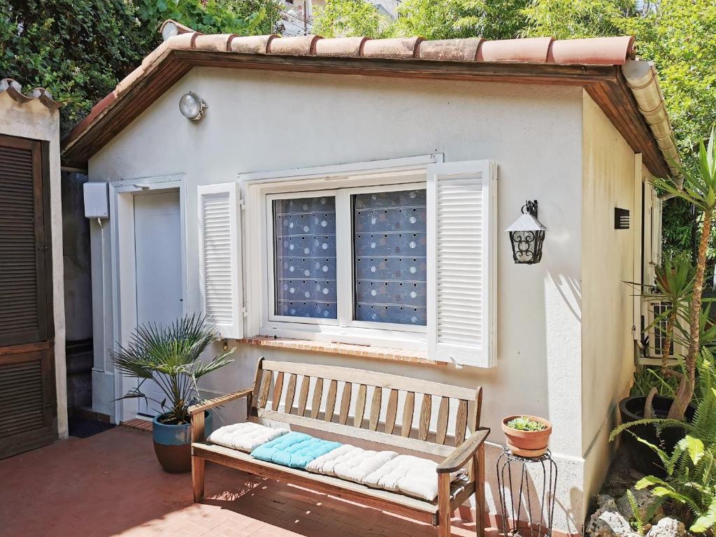 Nice - Charming little house with terrace photo 2
