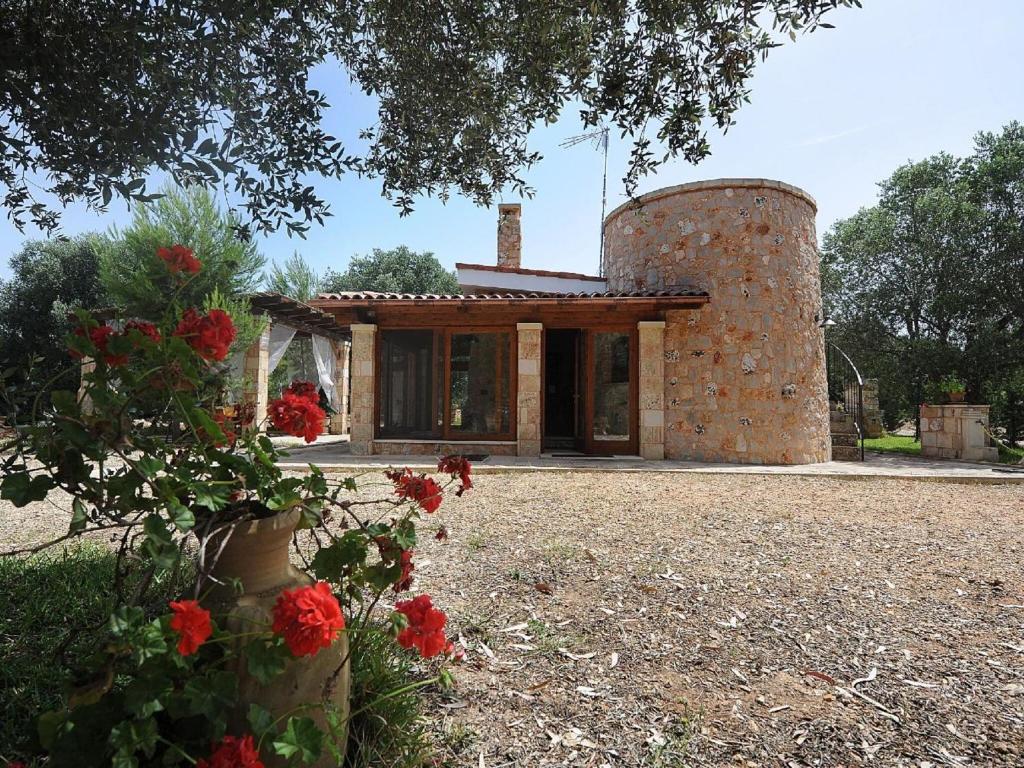 Modern Villa in Castrignano del Capo with Swimming Pool photo 1