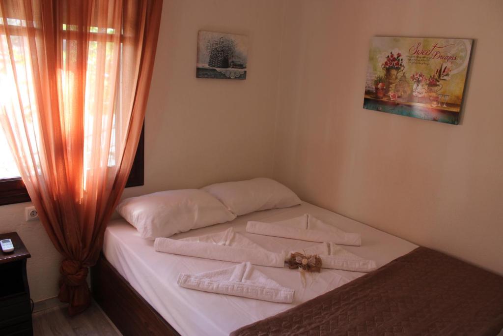 Stelios Apartments photo 4