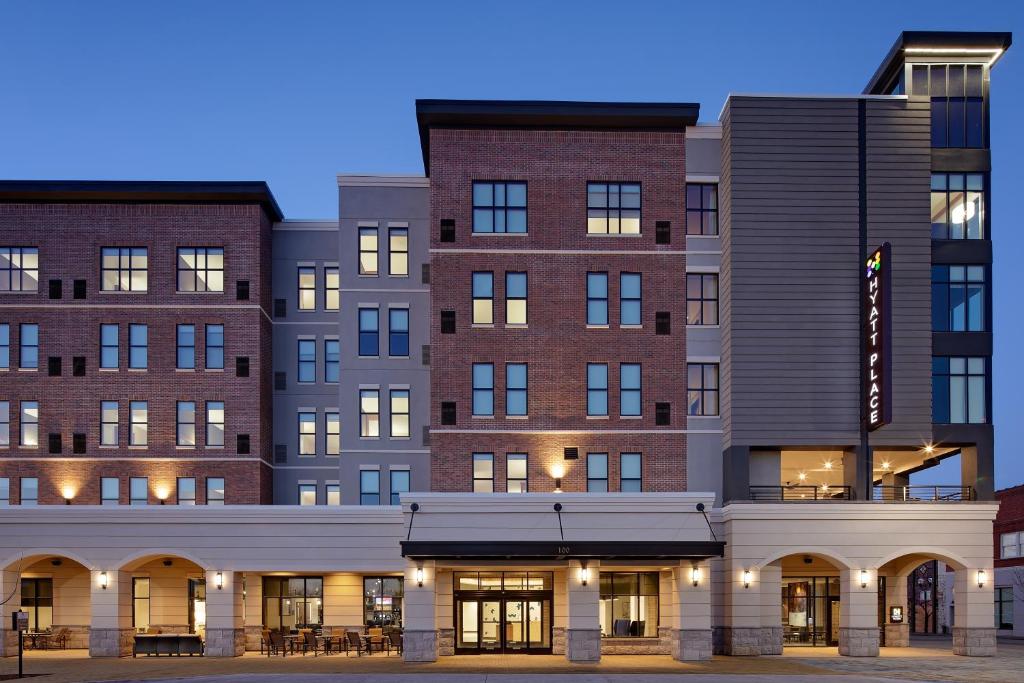 Hyatt Place Florence Downtown image