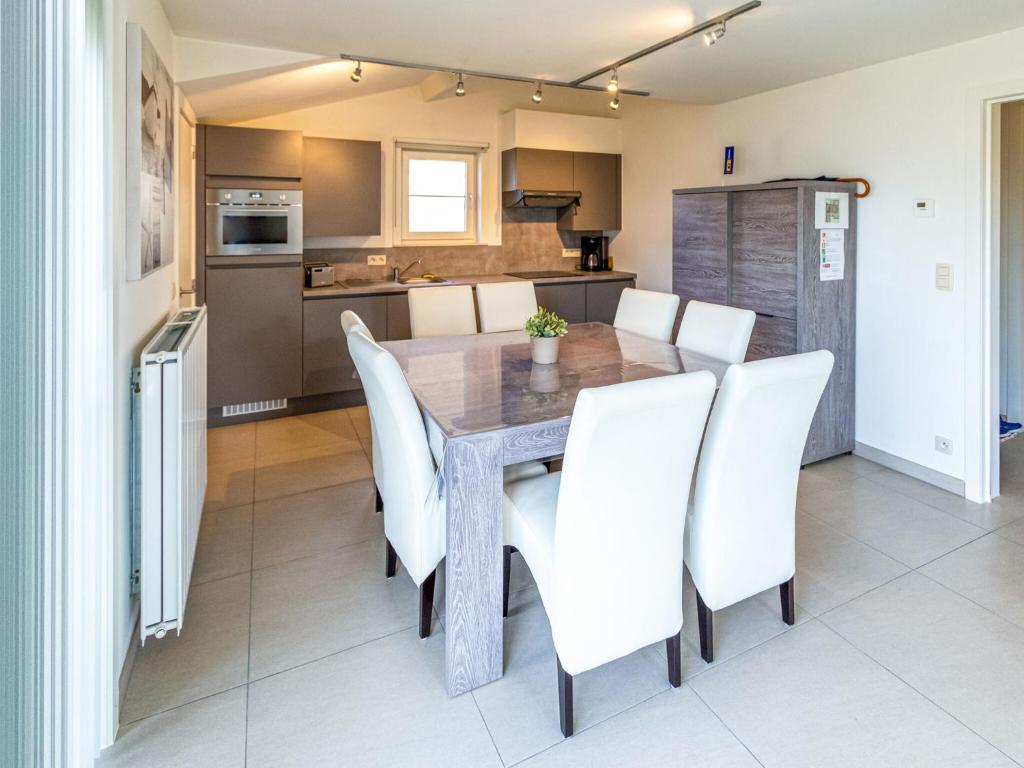 Classic Holiday Home in Westende with Terrace photo 3