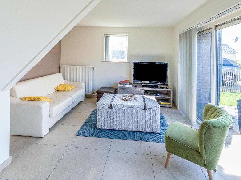 Classic Holiday Home in Westende with Terrace photo 2