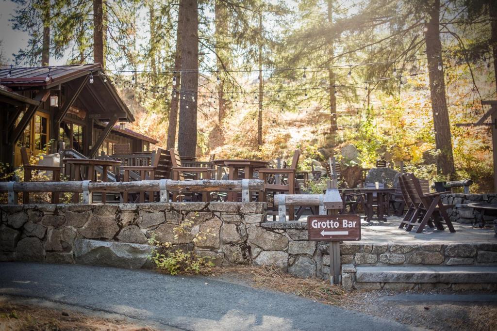 Sleeping Lady Mountain Resort photo 3