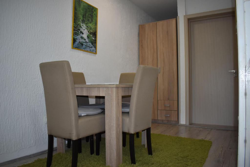 Dobrila Apartments photo 2