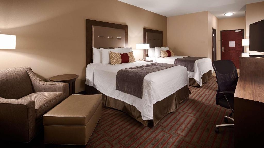 Best Western Plus Stevens County Inn - Tap to explore photos
