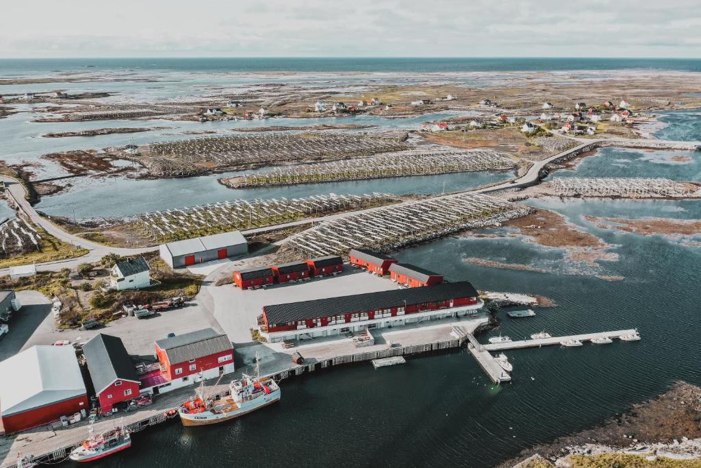 Kaikanten Rorbuer - Røst photo 1