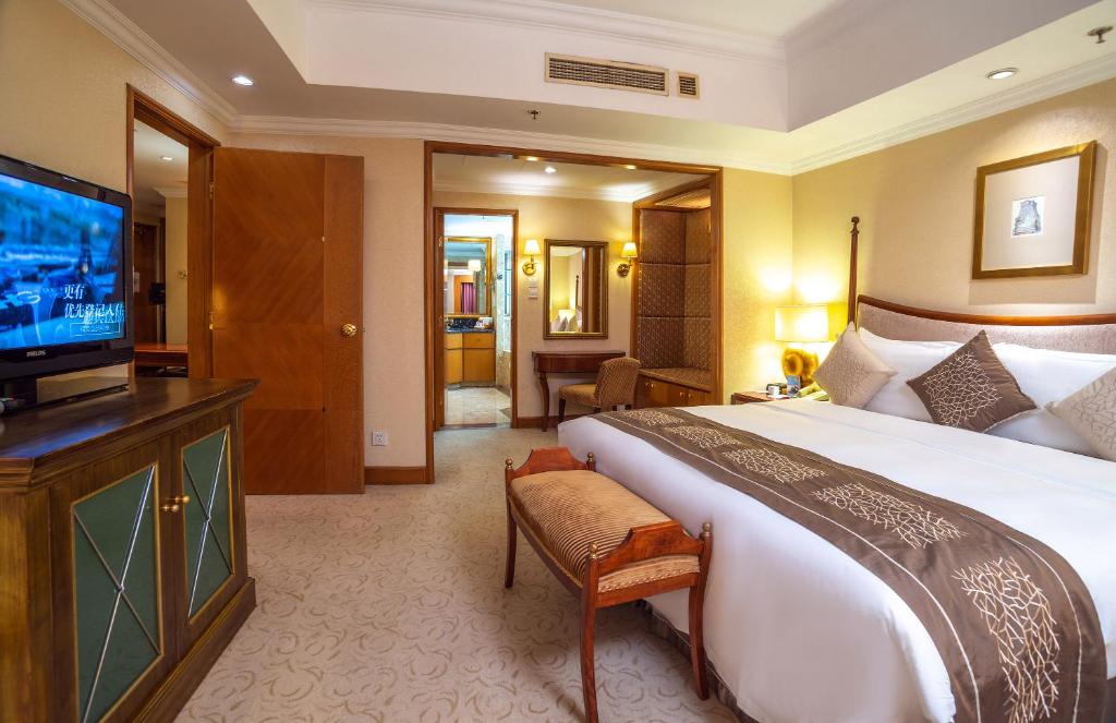 Crowne Plaza Qingdao, an IHG Hotel photo 4