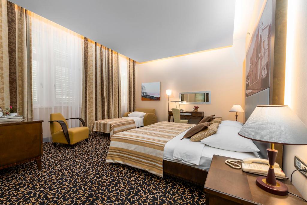 Двухместный (Улучшенный двухместный номер с 1 кроватью), Hotel Lapad