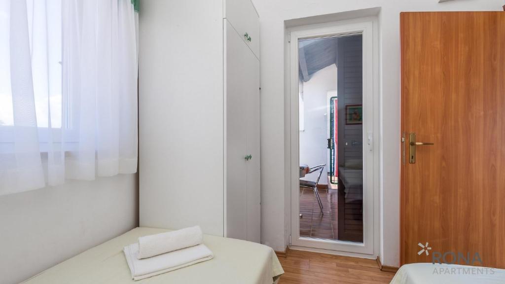 Rona Apartment Zdravko photo 3