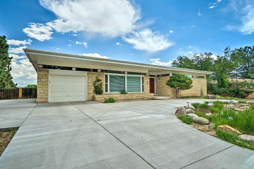 Modern Home with Koi Pond and Patio - Pets Welcome! photo 2