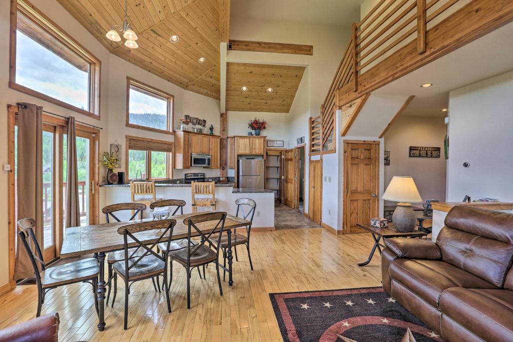 Spacious Home with Hot Tub - 2 Mi to Granby Ranch! photo 2