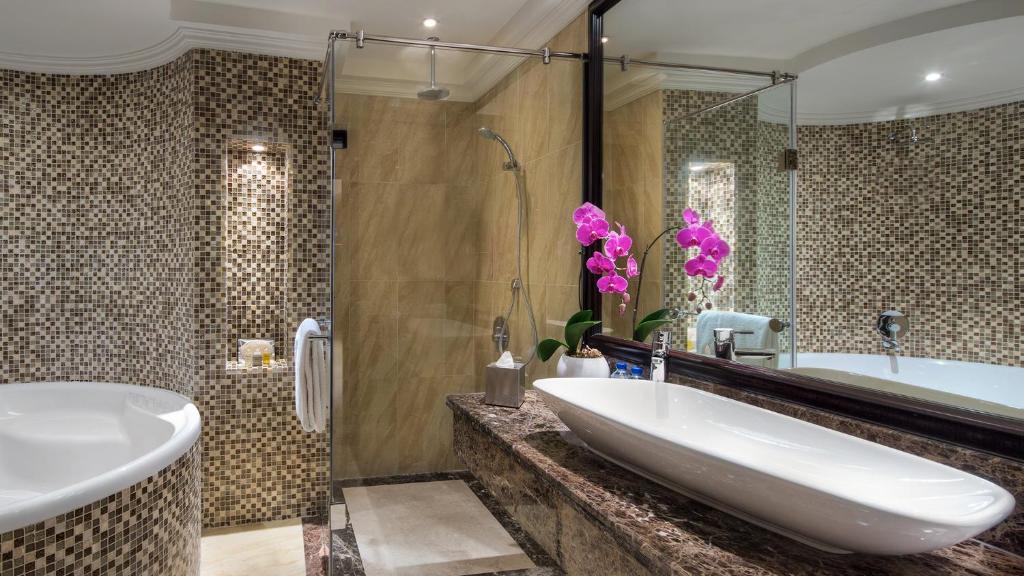 Сьюит (Люкс Bahi), Курортный отель Bahi Ajman Palace Hotel
