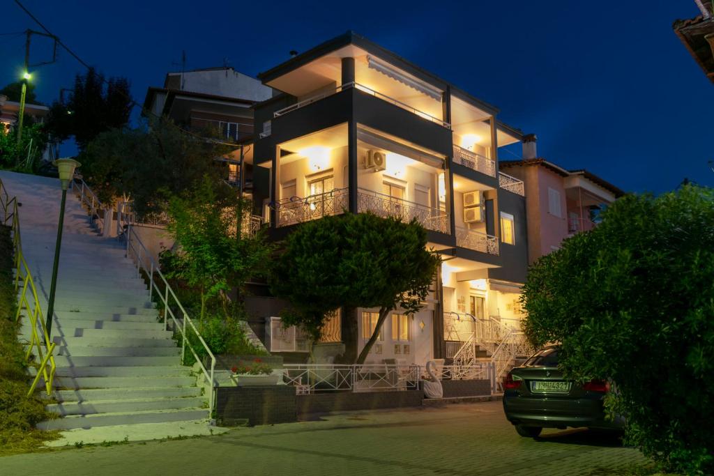 Family Inn Apartments&suites photo 1