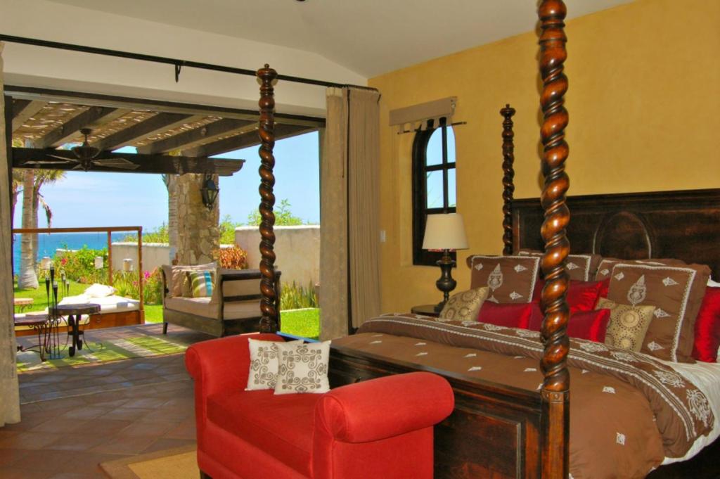 Villa Estero, Flawless Oasis, Steps from Sea of Cortez, Sleeps 10