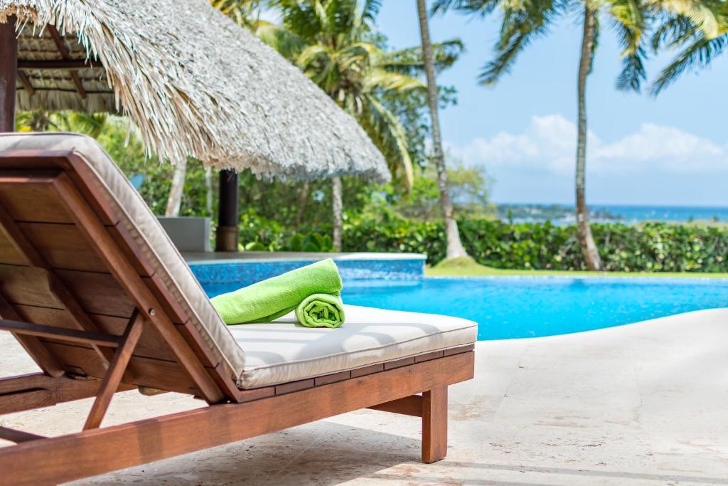 Unique Villa with Ocean and River Views - Staff & Golf Carts photo 1