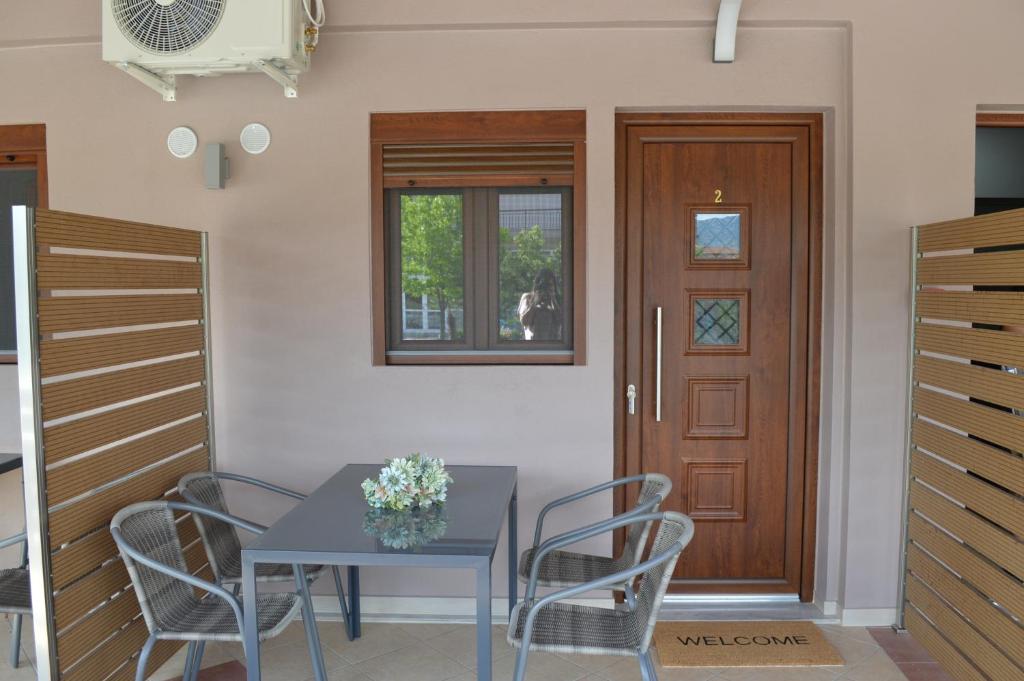 Evgenia & Zoe Apartments photo 2