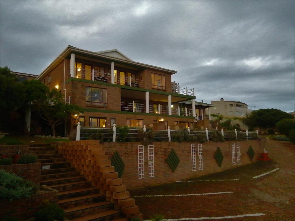 Amzee Bokmakierie Guest House photo 2