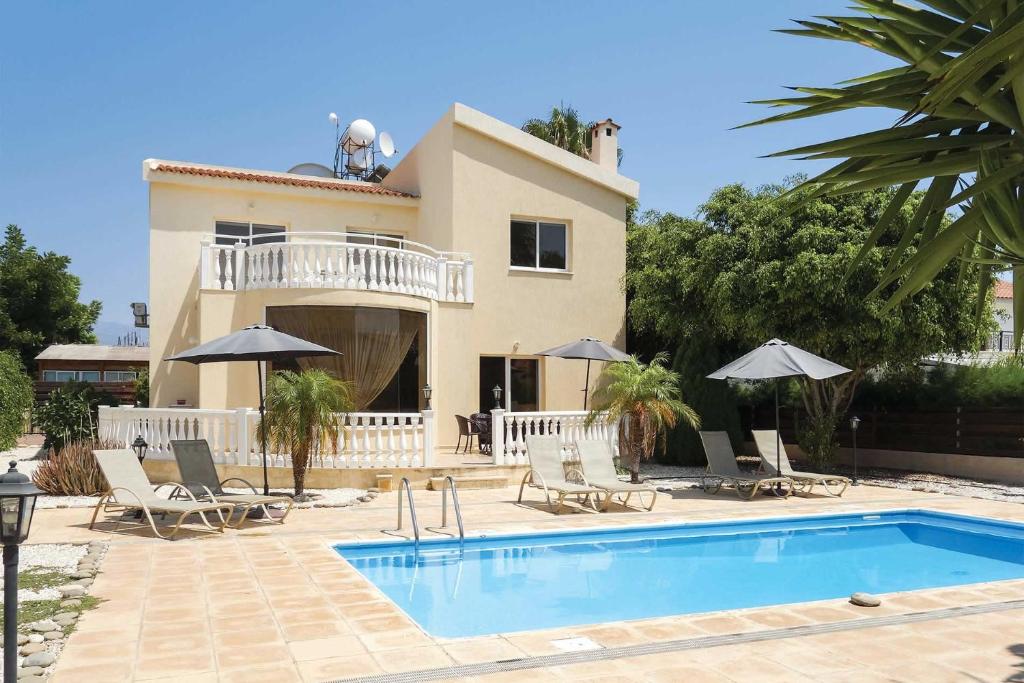 Villa Coral Bee - walking distance to Coral Bay Beach