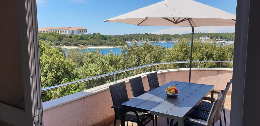 Apartments Seafront Villa photo 4