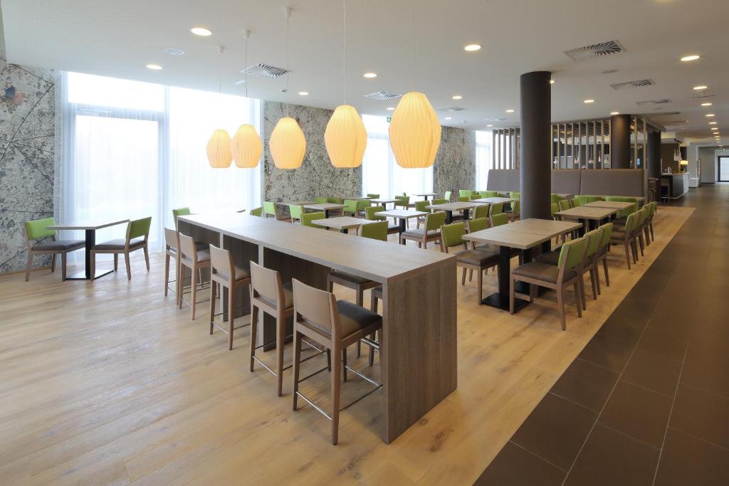 Holiday Inn Express Friedrichshafen, an IHG Hotel photo 2