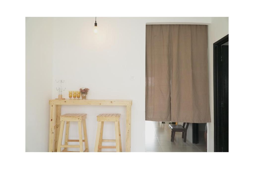 Cozy, Modern, Air Cond Gambang Water Park Homestay -- The Pigeon Guest House photo 3