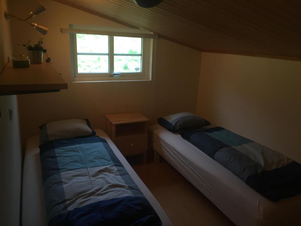 Hvammur 2 Guesthouse Red House photo 3