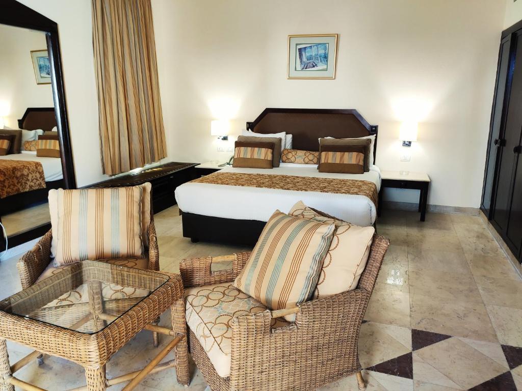 Вилла (Вилла с 3 спальнями и отдельным бассейном), Continental Hotel Hurghada