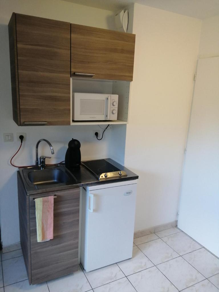 studio refait a neuf avec la fibre photo 1