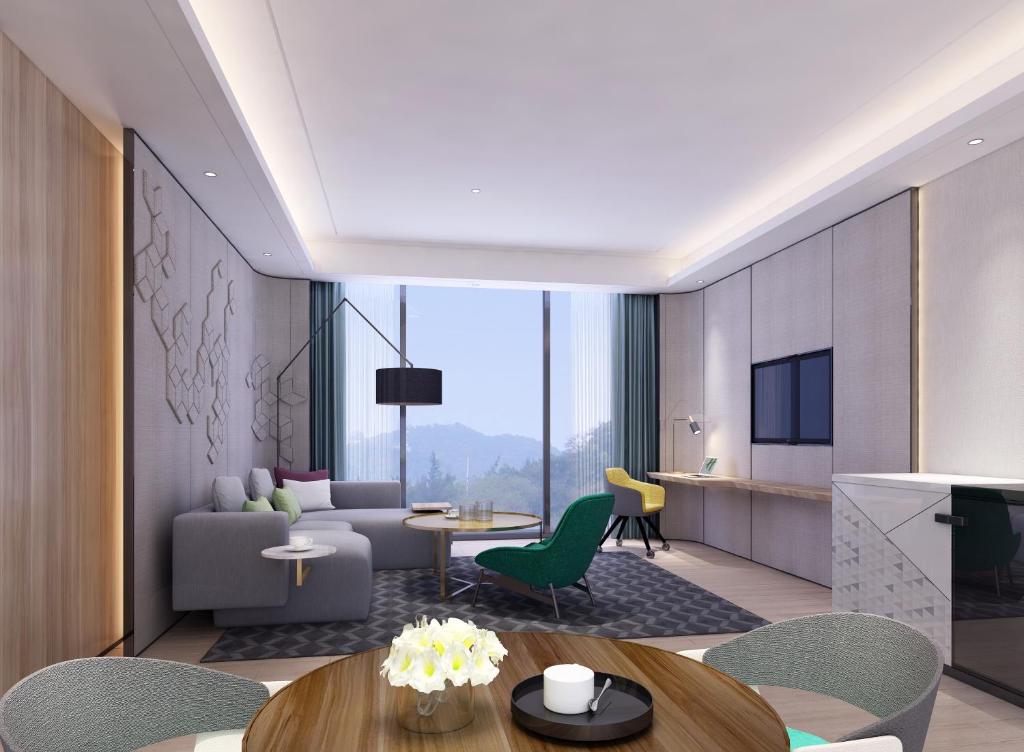 Holiday Inn Guangzhou South Lake, an IHG Hotel photo 2