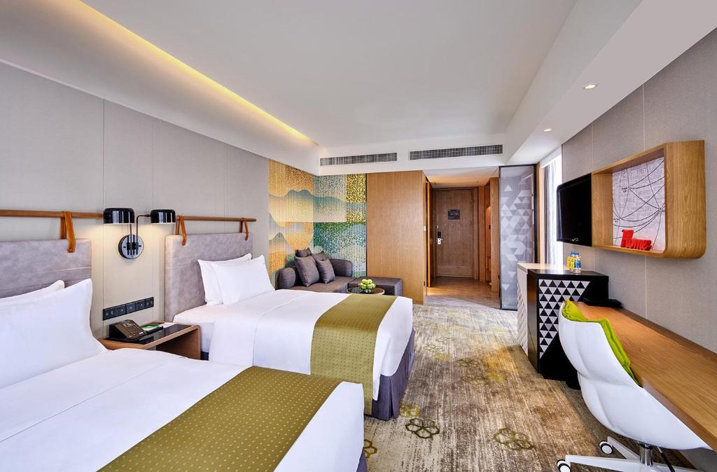 Holiday Inn Guangzhou South Lake, an IHG Hotel photo 4