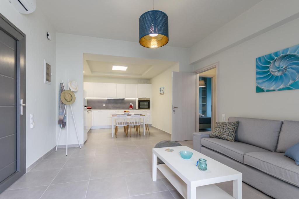 Seashell Apt 2 photo 3