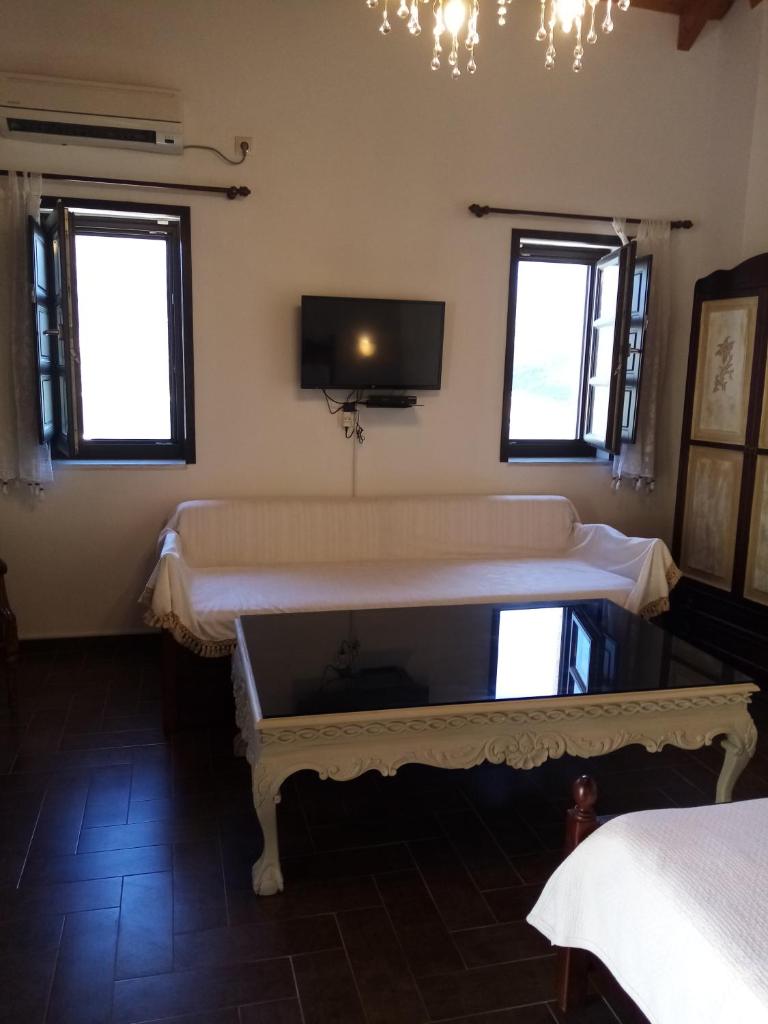 Traditional Apartments Plagiaki photo 4