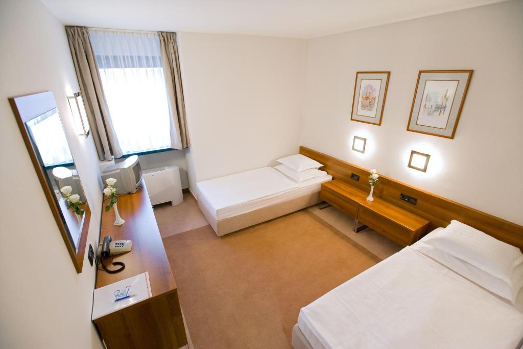 Hotel Laguna Zagreb photo 2