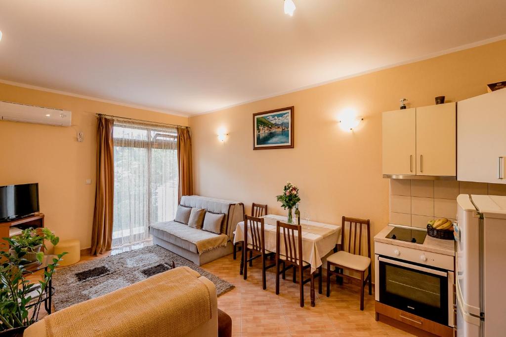 Apartments Gudelj photo 2