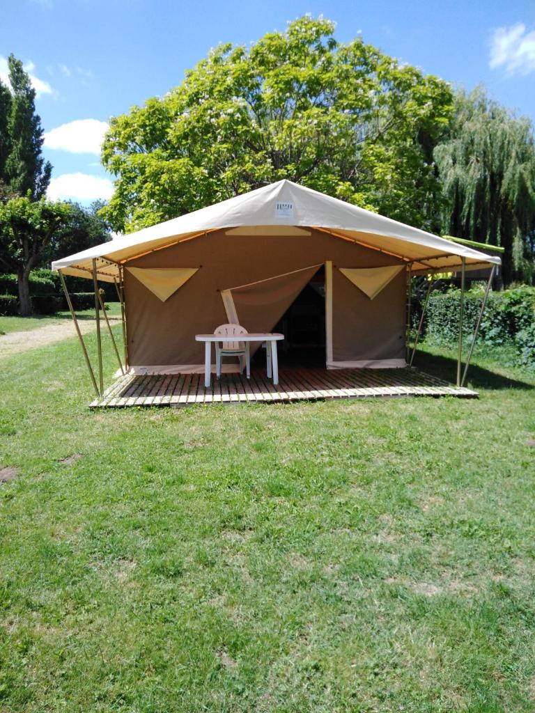 Camping de Marcilly sur Vienne photo 2