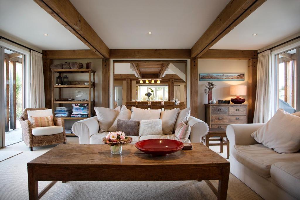 Buchanan Lodge - 60 acres on Wanaka lakefront photo 4
