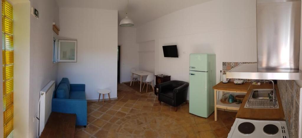 Anemona Apartments and Studios photo 4