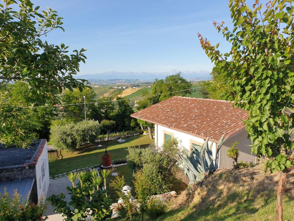 Villetta in collina a due passi dal mare photo 1